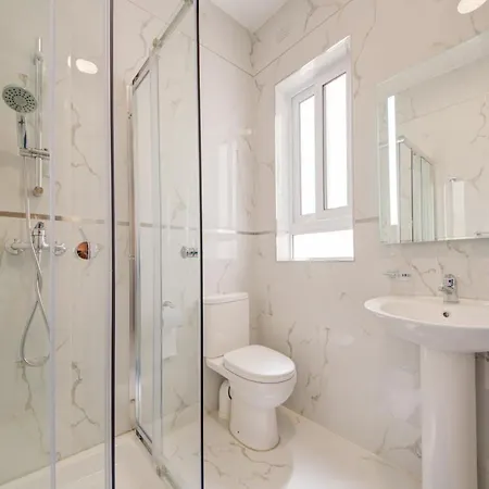 Lägenhet Msida Valley Creek Apartment